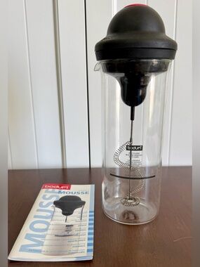 Bodum Black Top Milk Frother with Clear Glass Container and Instruction Book